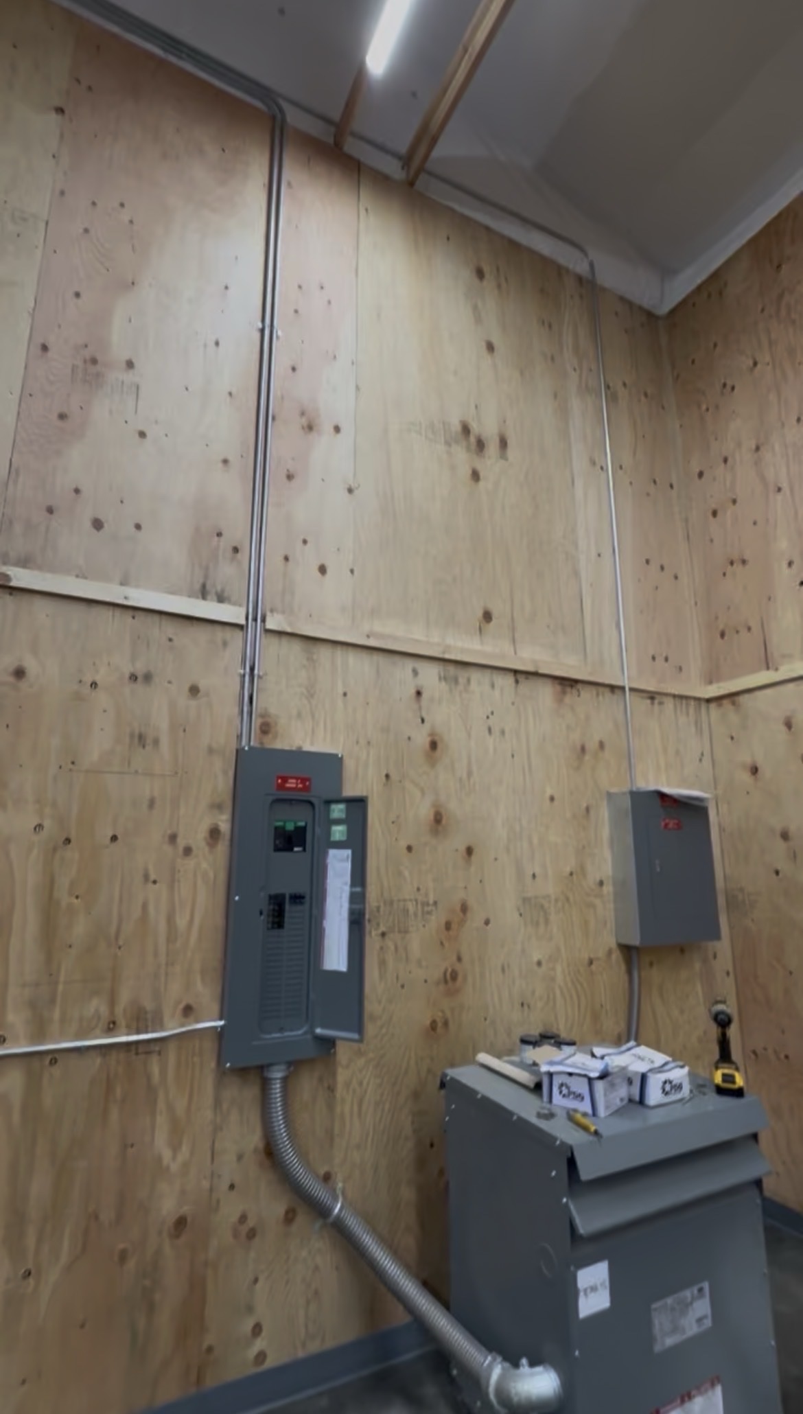 DVA Maintenance Building project photo 22